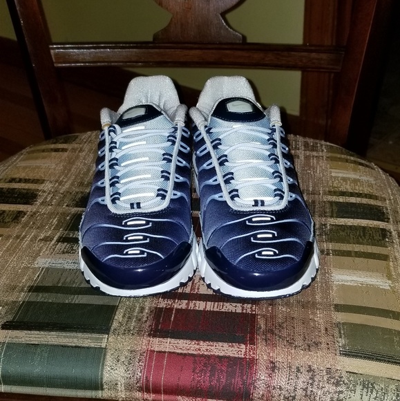 SOLD....Nike Air Max ladies size 8 - Picture 3 of 7